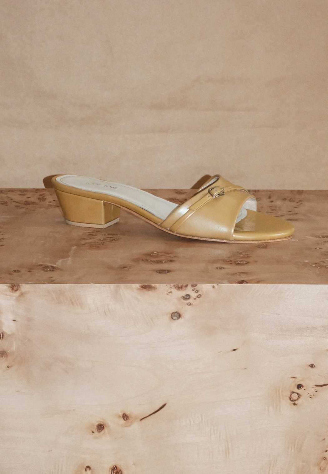 GIA SANDALS | PATENT BUTTER
