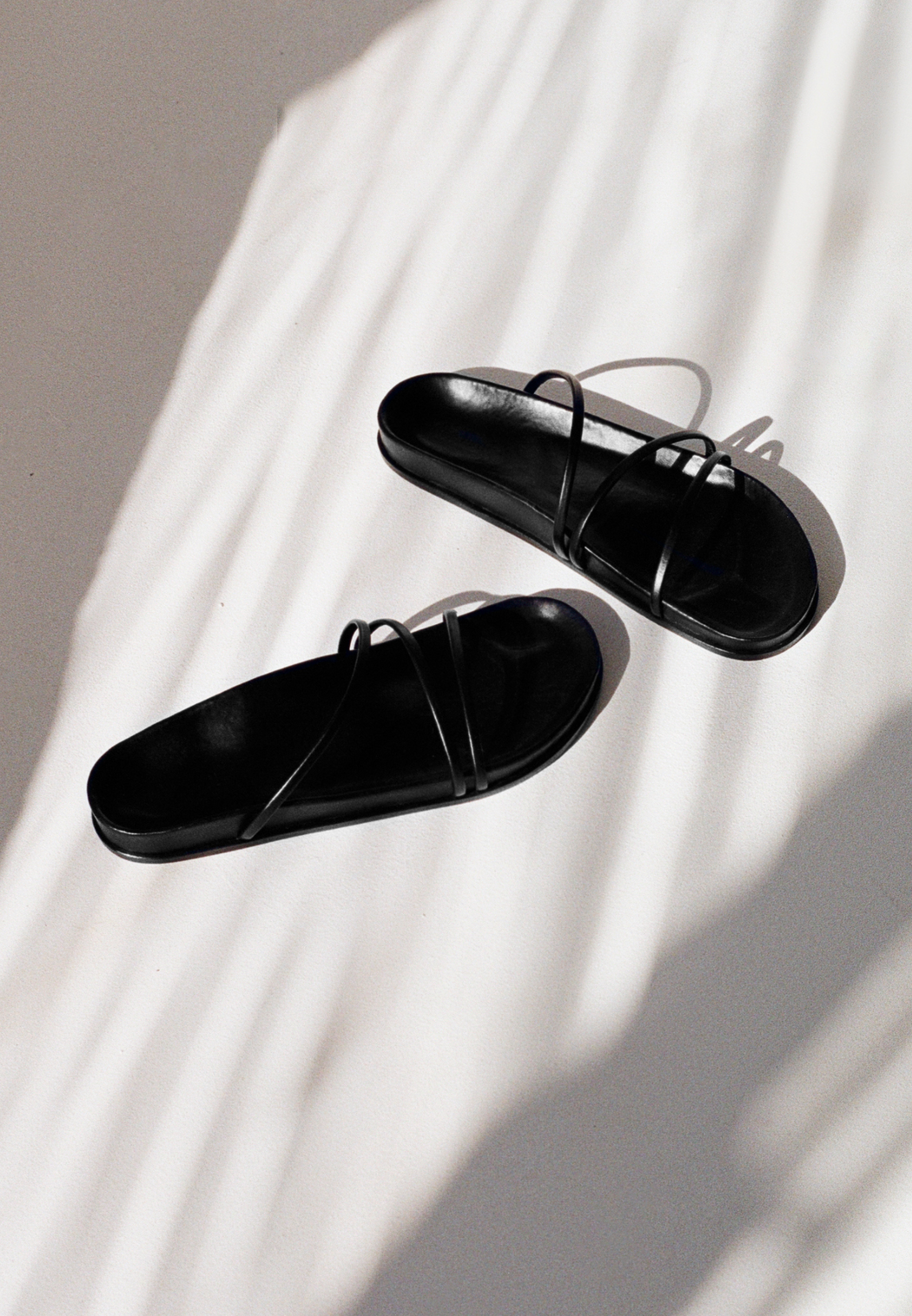 BASIC SANDALS | BLACK