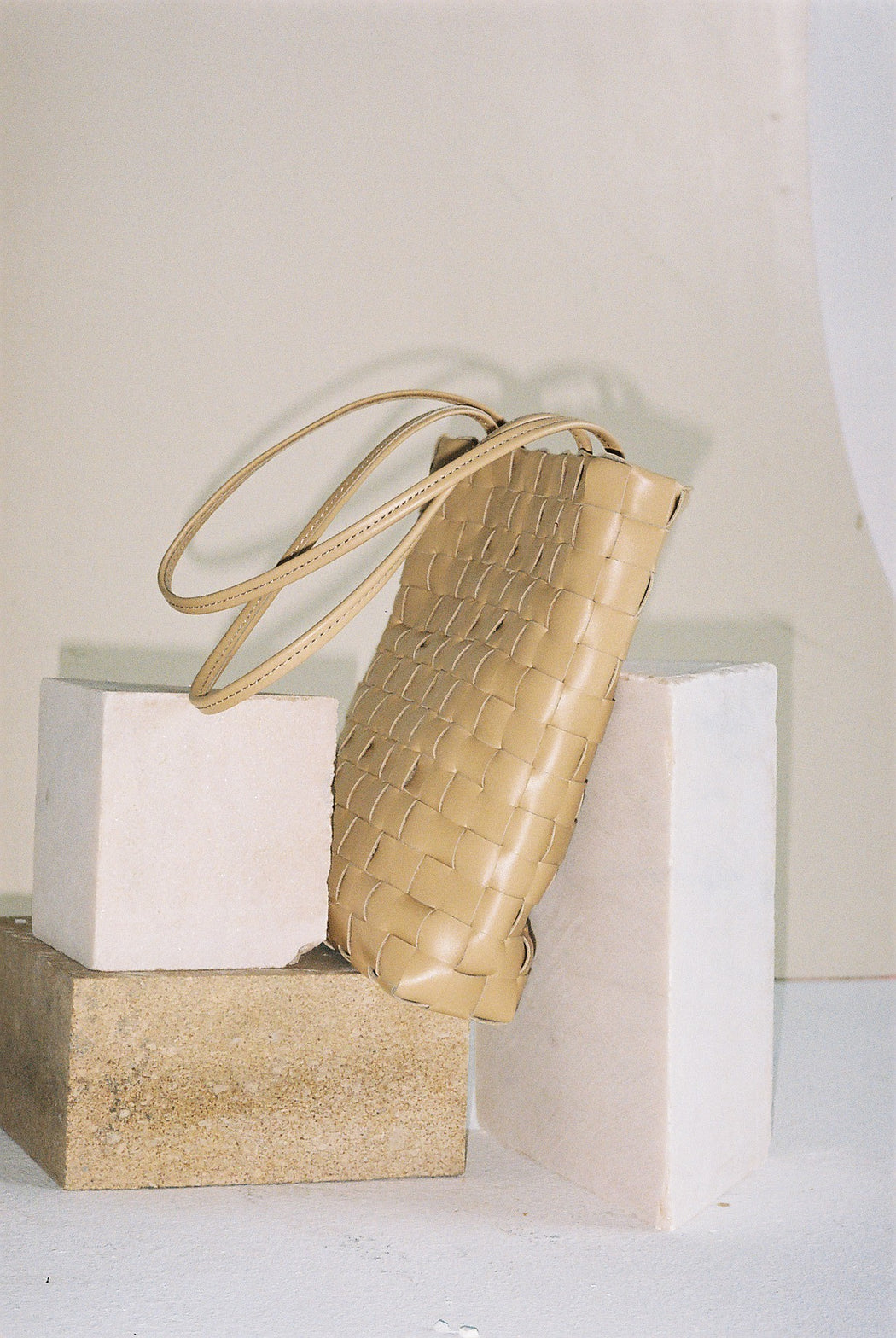 Shaker Bag — Tobacco Beige — Narrow Weave